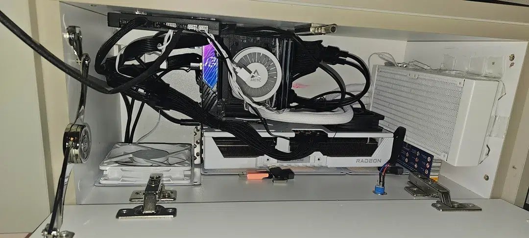 Como Montar um PC Gamer Dentro do Rack da TV com Segurança: Guia Definitivo para Entusiastas - Imagem do artigo original