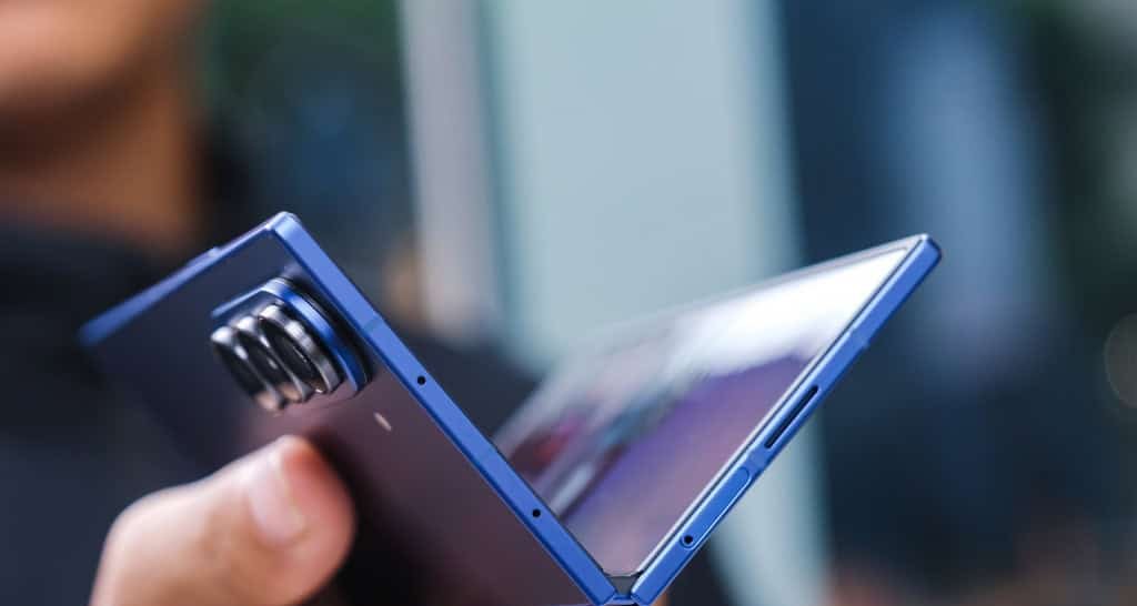 Samsung ou Motorola? Guia Definitivo para Escolher o Celular Ideal em 2026 - Imagem do artigo original