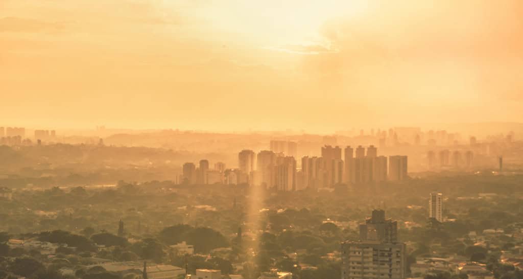 Guia Definitivo para Enfrentar Ondas de Calor Extremo no Brasil: Riscos, Prevenção e Estratégias de Adaptação - Imagem do artigo original