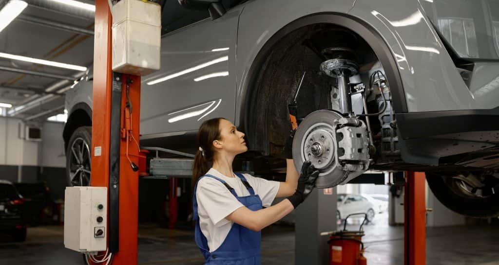 Freio do Carro Chiando: Guia Completo para Identificar Causas, Resolver o Problema e Dirigir com Segurança - Imagem do artigo original