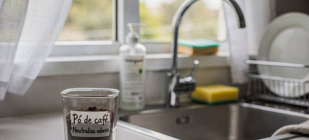 Cheiro de fritura nunca mais: guia definitivo para eliminar odores fortes na cozinha com truques 100% naturais - Imagem do artigo original